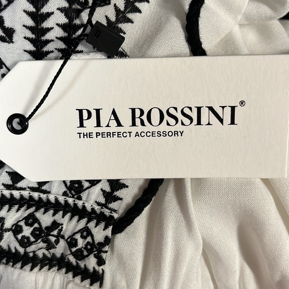 NWT Pia Rossini Kaisa Dress Cover up. Large - Picture 8 of 8